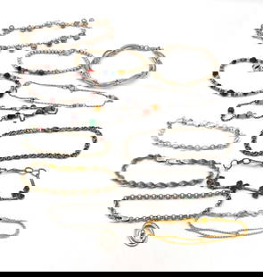 Group lot of 12 Vintage 925 sterling silver bracelets: Group lot of 12 Vintage 925 sterling silver bracelets. Total weight of lot is 78.1 grams.