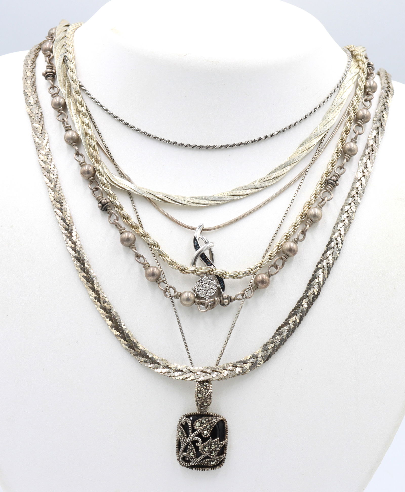 Group lot of Vintage 925 sterling silver necklaces (1 of 9)