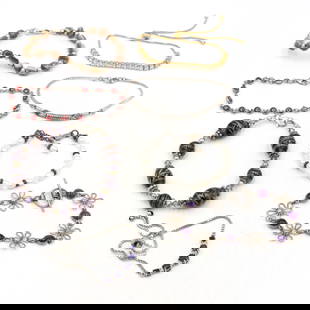 Group lot of 8 Vintage 925 sterling silver bracelets: Group lot of 8 Vintage 925 sterling silver bracelets. Total weight of lot is 56.1 grams.