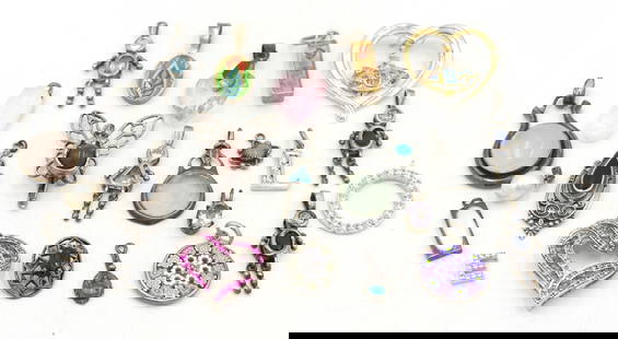 Group lot of Vintage 925 sterling silver charms pendants: Group lot of Vintage 925 sterling silver charms pendants. Total weight of lot is 56 grams.