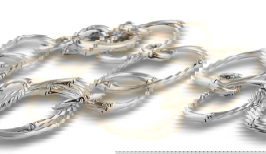 John Hardy Circle Bamoo Link Bracelet: 925 Sterling Silver John Hardy Circle Bamoo Link 7 inches Bracelet. Total weight of Bracelet 29.60 Grams.