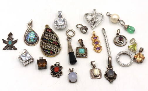 Group lot of Vintage 925 sterling silver pendants: Group lot of Vintage 925 sterling silver pendants. The total weight of lot is 50.7 grams.