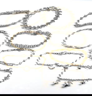 Vintage 925 sterling silver lot of 7 bracelets: Vintage 925 sterling silver lot of 7 bracelets. The total weight of the lot is 52.5 grams.