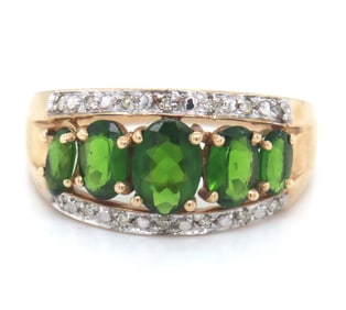 10kt Yellow gold green stone and diamond ring
