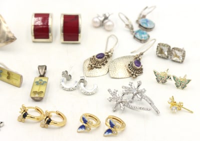 Vintage 925 sterling silver group lot of earrings