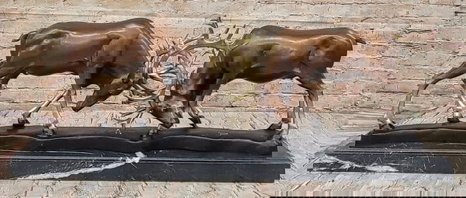 Collector Edition Bronze Stags Statue: Limited Edition Fighting Deer Figurine