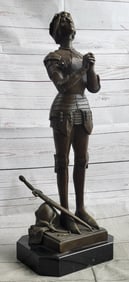 Praying Heroine Soldier Bronze Statue