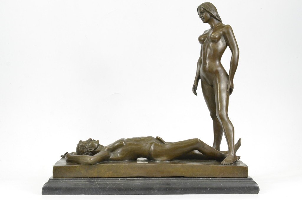 Nude Male And Female Hot Cast Bronze Sculpture: This is a bronze sculpture reproduced from the original molded. With Each Flexed Muscle Frozen In A Moment Of Passion, These Entwined Lovers Create A Romantic Presentation. The Artist Renders These Id