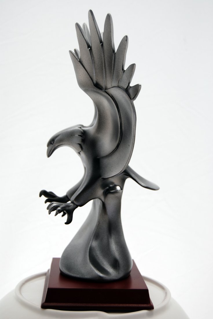 25 inches Powerful and Beautiful Eagle in Flight Status (1 of 5)