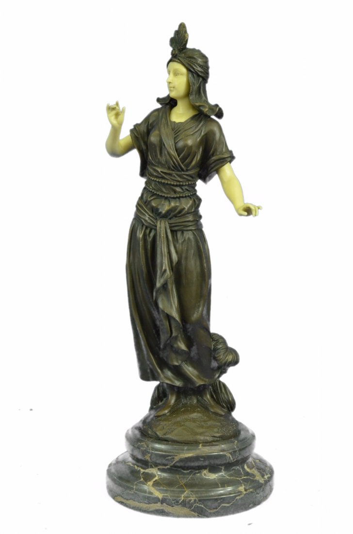 Art Deco Bronze And Faux Bone Turkish Princess: Ease And Fierce Composure Emanate From This Art Deco Sculpture. It'S A Wonderfully Designed And Executed Work Of Art, From The Delicately Poised Stance Of The Woman In A Gesture Very Reminiscent Of Po