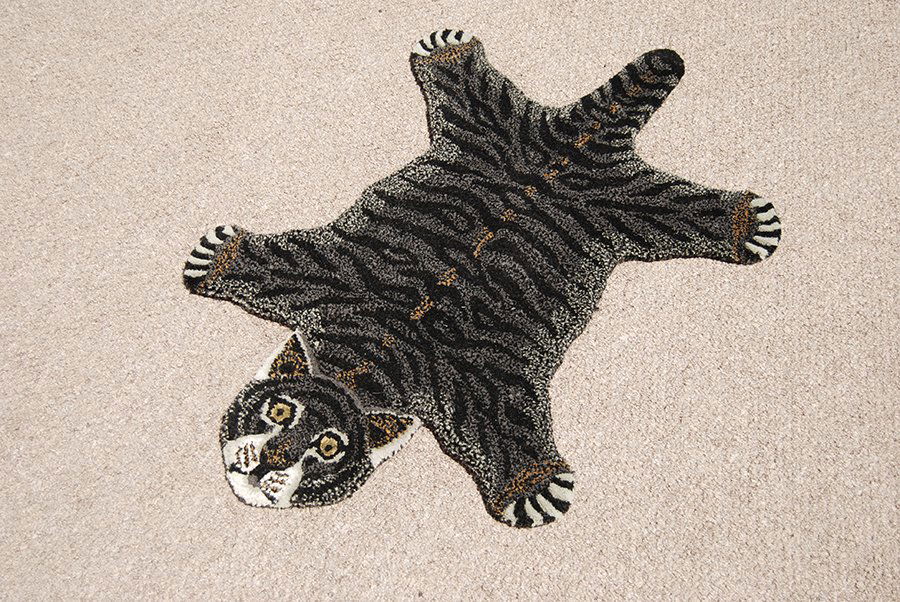 Hand woven, Indian wool pile on cotton foundation Rug (1 of 4)