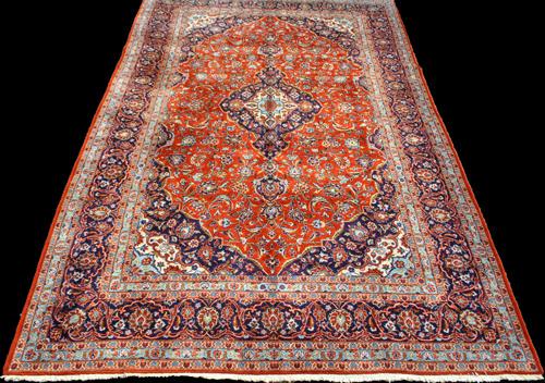 Gorgeous Hand Woven Persian Kashan 7.10x12.2: Simply gorgeous hand woven Persian Kashan. Made of fine quality lamb's wool pile on cotton foundation, all natural vegetable dye, incorporating a beautiful free flowing Shah Abbas floral pattern on a