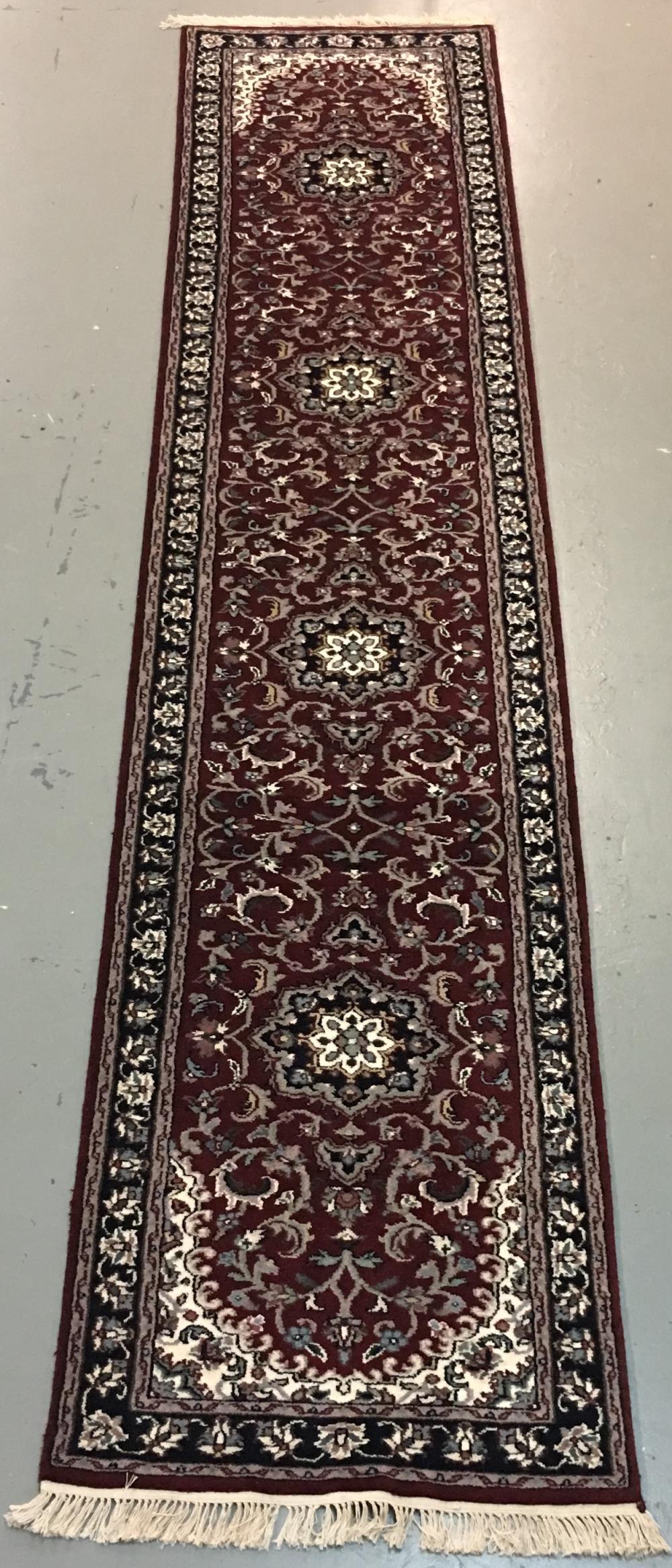 Handmade Indo Kashan 2.8x12.5 (1 of 7)