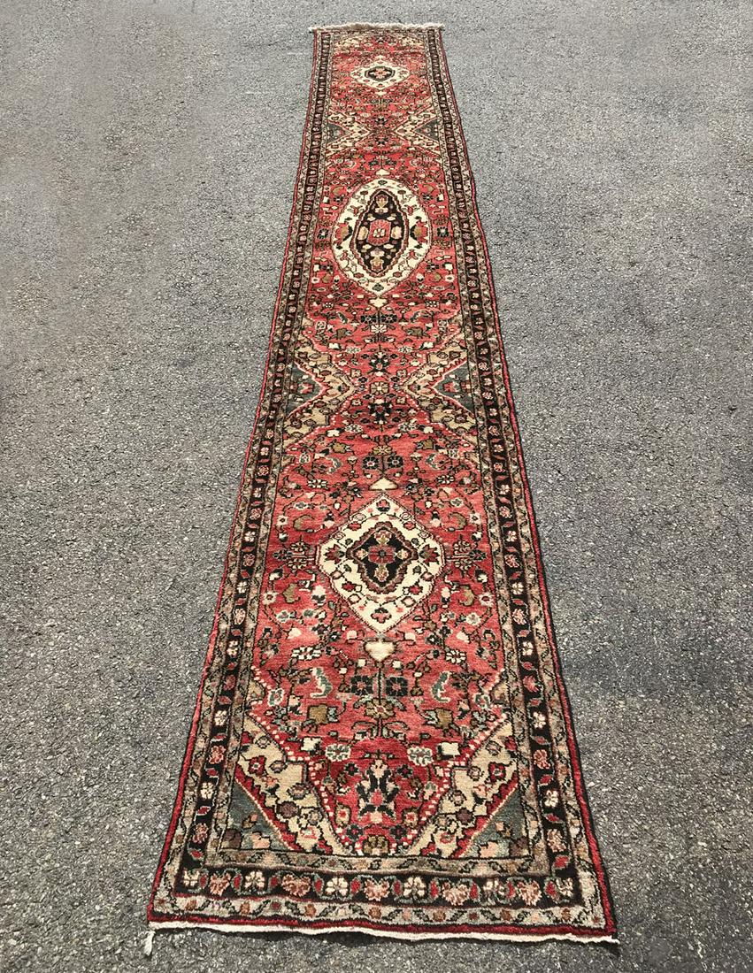 Fascinating Malayer Runner With three Medallion Design (1 of 5)