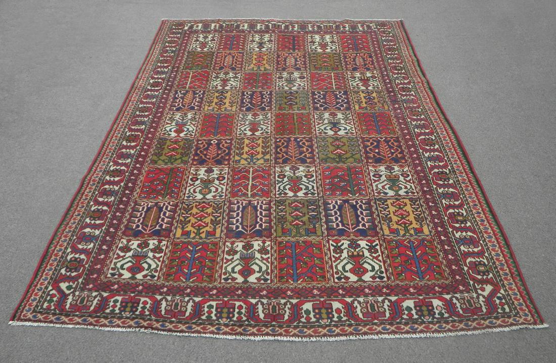 Semi Antique Persian Bakhtiari 6.10x9.10 (1 of 5)