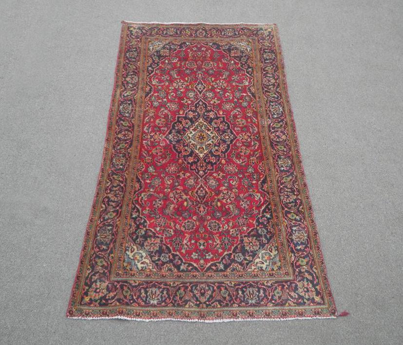 Semi Antique Persian Kashan 4.4x8.4: Handmade semi antique Persian Kashan rug. Size 4.4x8.4 feet, made of fine quality baby lamb's wool pile on cotton foundation, all natural vegetable dye, the lovely rug incorporates floral design eleme