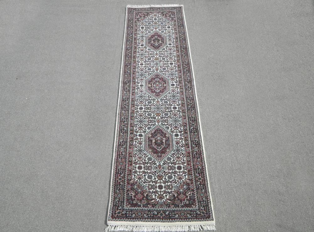 Handmade Indo Bidjar Design 2.11x9.10 (1 of 5)