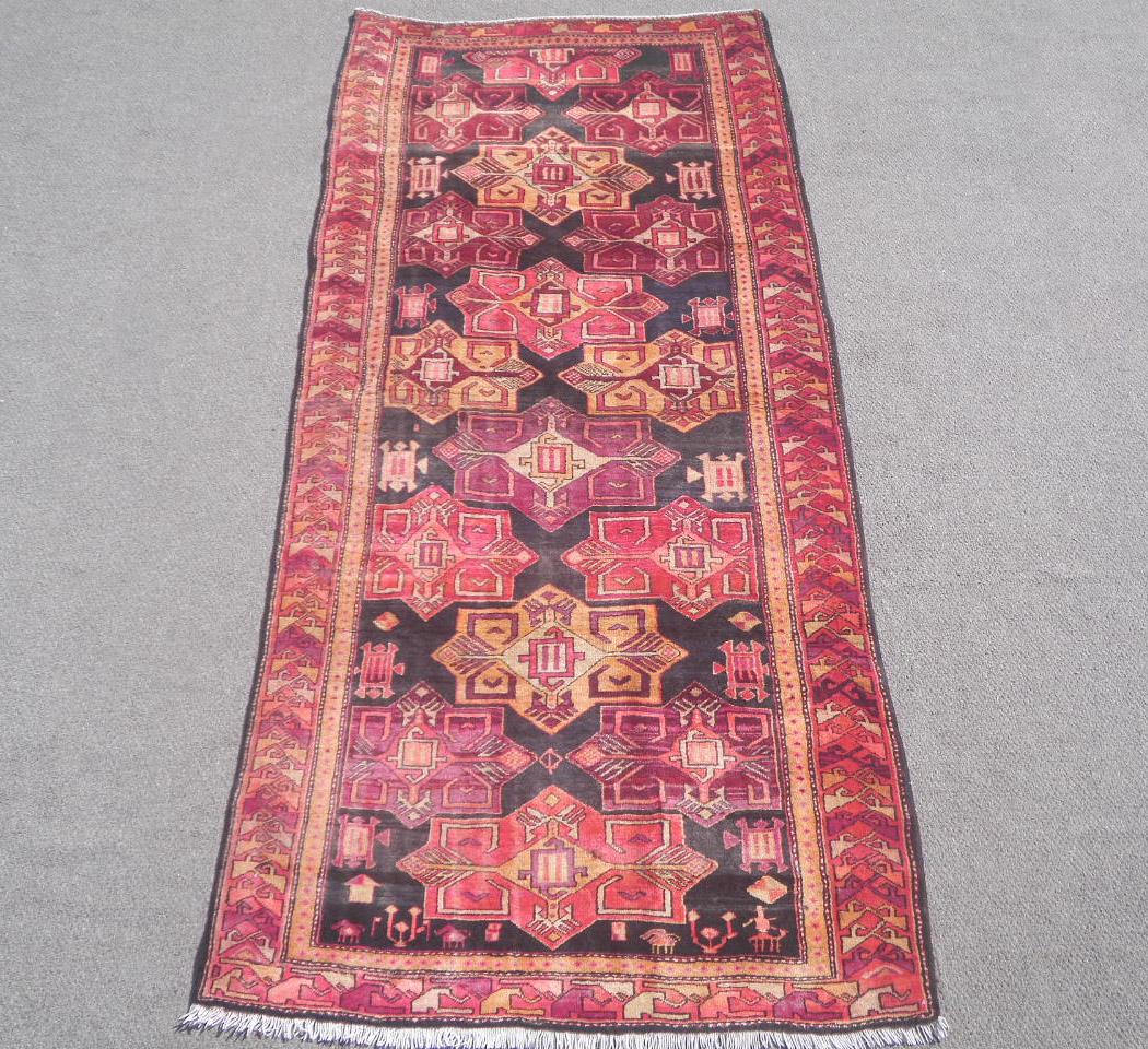 Semi Antique Persian Viss 9.10x4.7: Spectacular Geometric Semi Antique Persian Viss runner. Size 9.10x4.7 ft, made of fine quality baby lamb's wool pile on cotton foundation, all natural vegetable dye, incorporating a stylish geometric