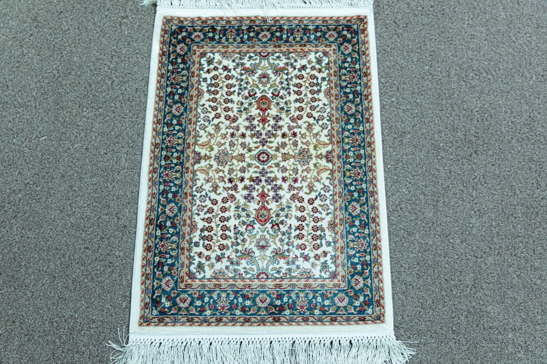 Handmade 100% Silk Turkish 1.7x2.5 (1 of 5)