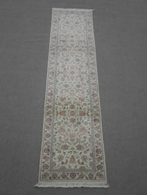 Silk Highlighted Tabriz Design 2.6x10.0
