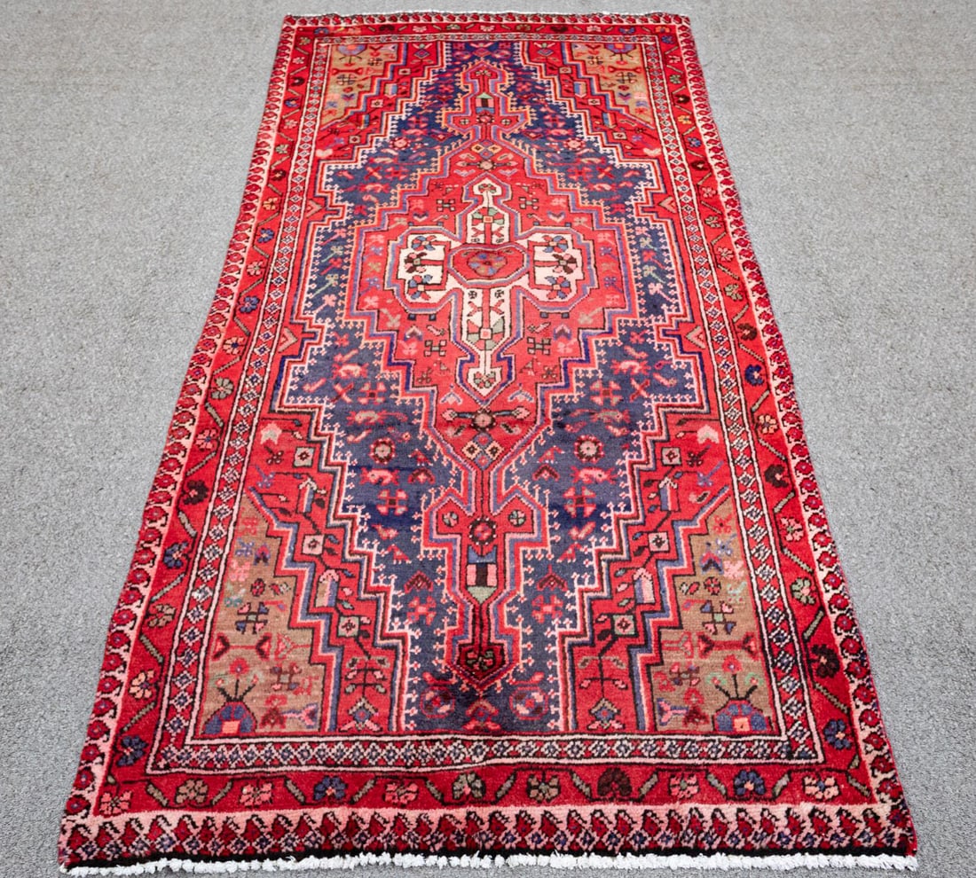 Handmade Persian Toserkan 8.3x4.3: Handmade Persian Toserkan Rug. Size 8.3x4.3 ft., made of high quality wool pile on cotton foundation, incorporating Toserkan design/pattern and finished off beautifully with an intricately done floral