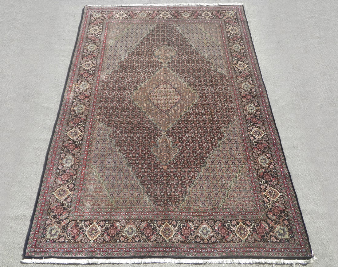 Highlighted Silk Tabriz Mahi Design 7.0x10.5: Handmade silk highlighted Persian Tabriz Mahi (Fish) design rug. Size 7.0x10.5 ft, made of quality wool with silk highlights on cotton foundation, incorporating the extremely popular Tabriz Mahi (fish