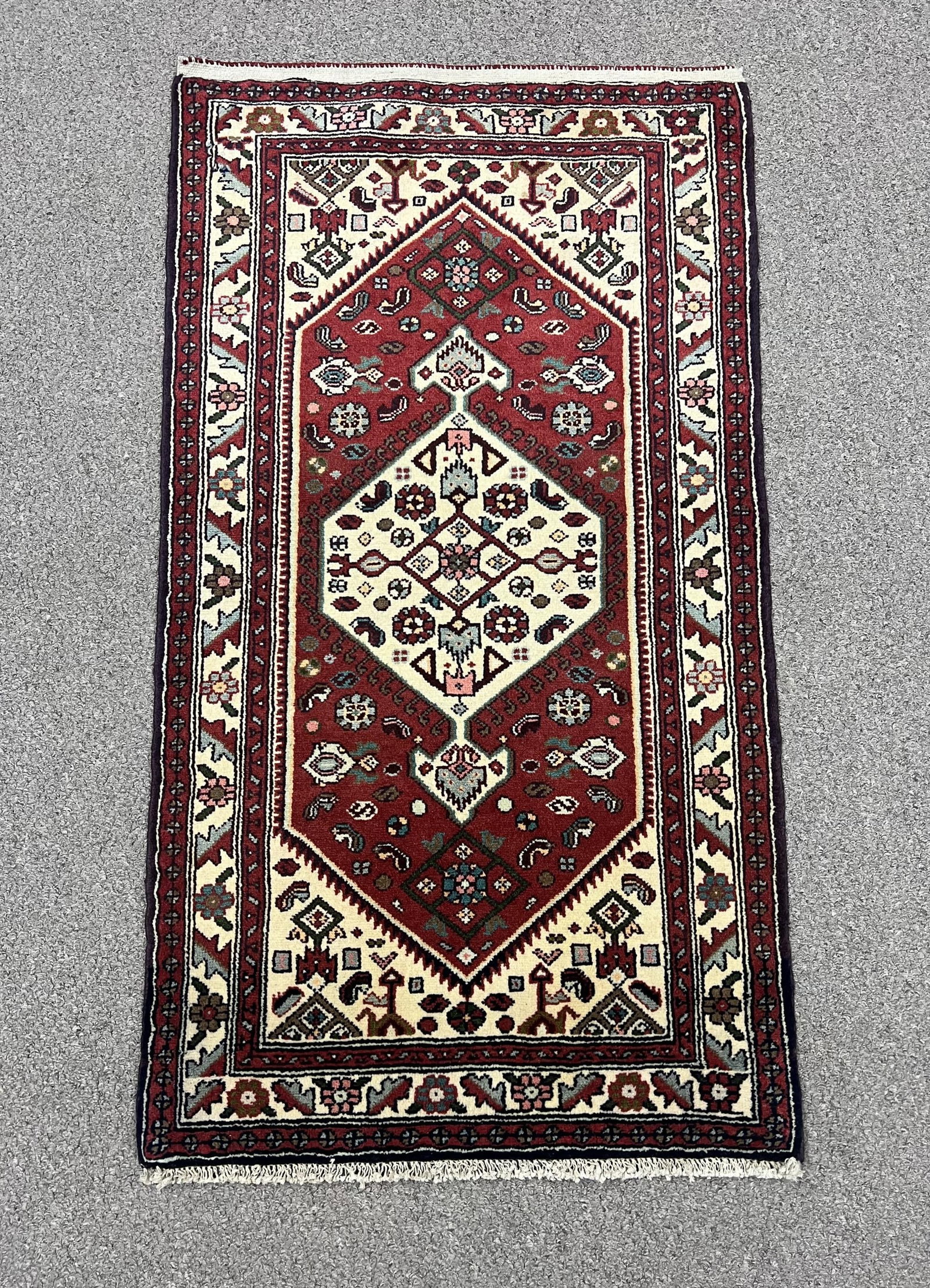 Hand Woven Persian Hamedan 2.6x4.6: Handmade Persian Hamedan Rug. Size 2.6x4.6 ft., made of high quality wool pile on cotton foundation, incorporating Hamedan design/pattern and finished off beautifully with an intricately done floral b