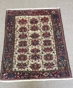 Beautiful Floral Medallion Design Persian Karajeh 5x6.3