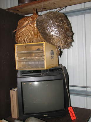 1448 Sylvania 13 Inch Tv Vcr Combo Oct 17 06 Amazing Auctioneers Llc In Az 1448 Sylvania 13 Inch Tv Vcr Combo Oct 17 06 Amazing Auctioneers Llc In Az