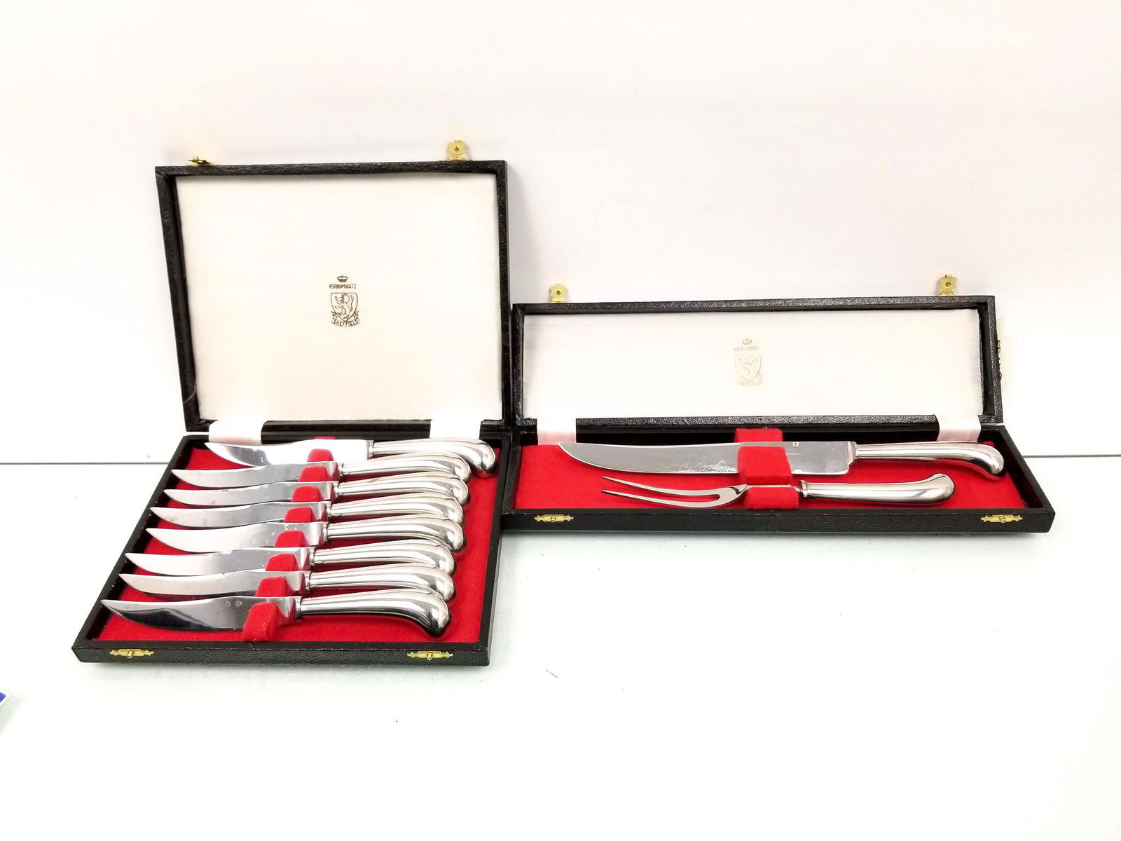 Stainless Steel Knives and Carving Set in Cases: Stainless Steel Knives and Carving Set in Cases Literature Brooks Auction is not responsible for outbids. Questions? Call the office at (856) 694-2960 or email us directly at info@brooks.auction. 