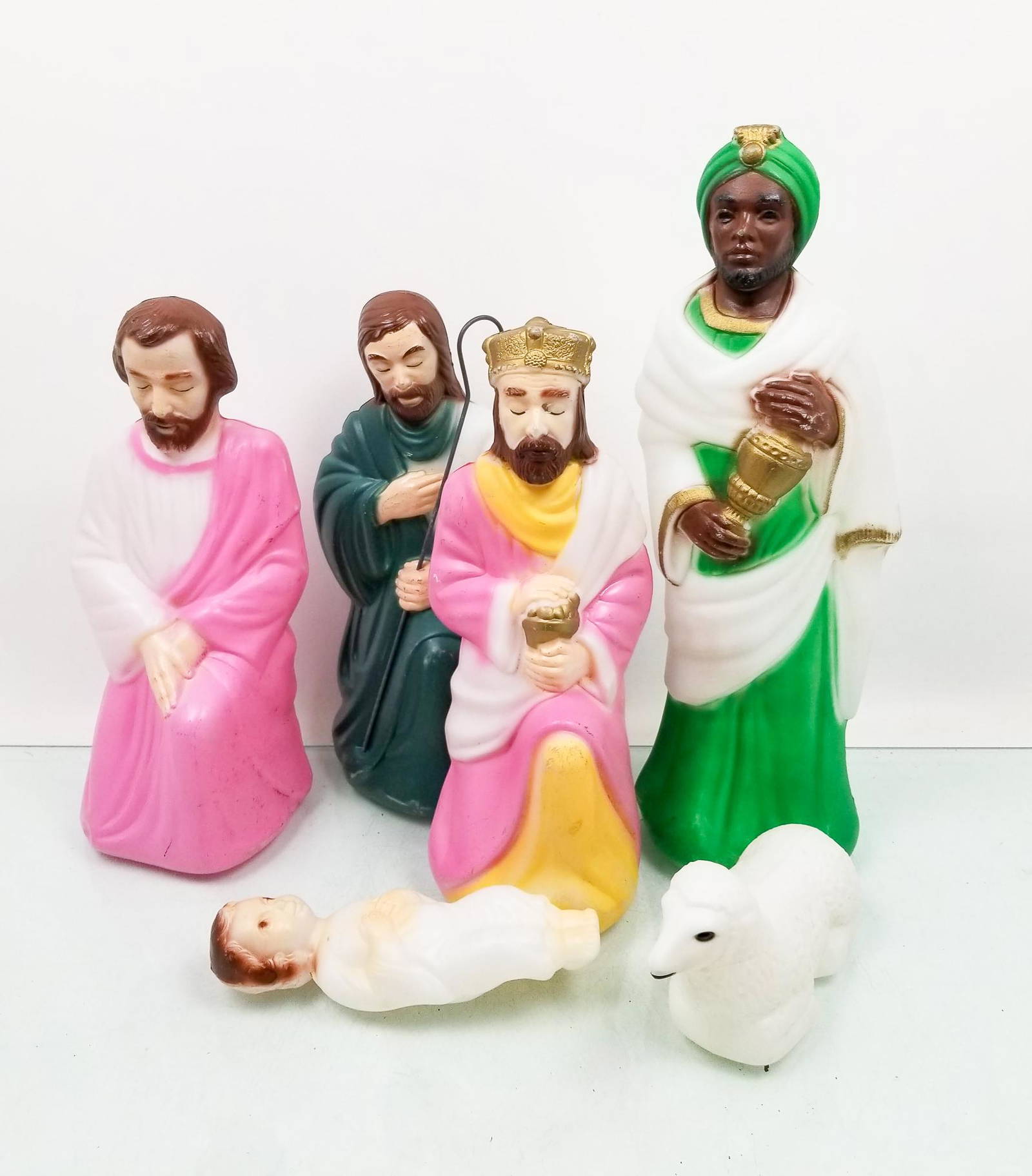 Vintage Blow Mold Nativity Scene Outdoor Decoration Auction