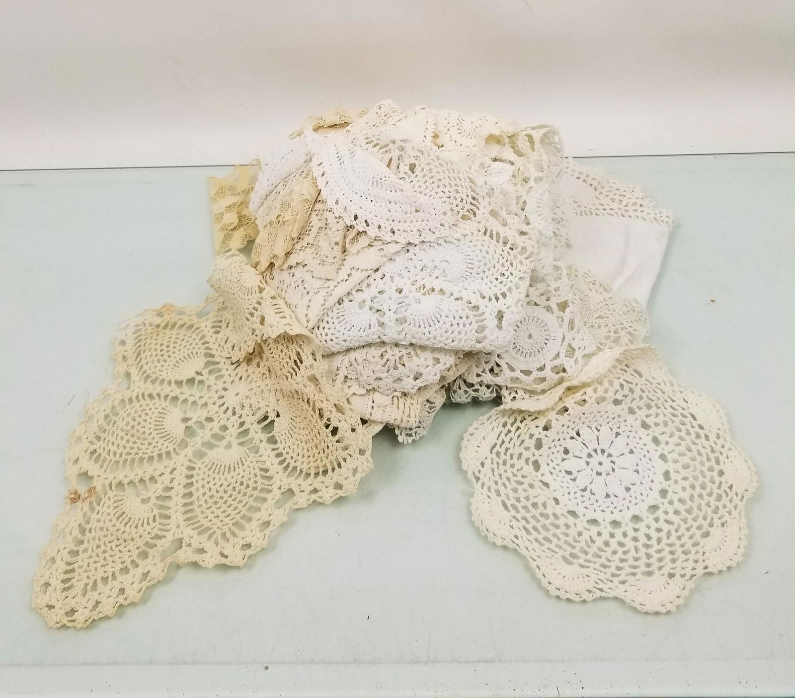 Assorted Pieces of Lace: Assorted Pieces of Lace Literature Brooks Auction is not responsible for outbids. Questions? Call the office at (856) 694-2960 or email us directly at info@brooks.auction. • Please read descrip