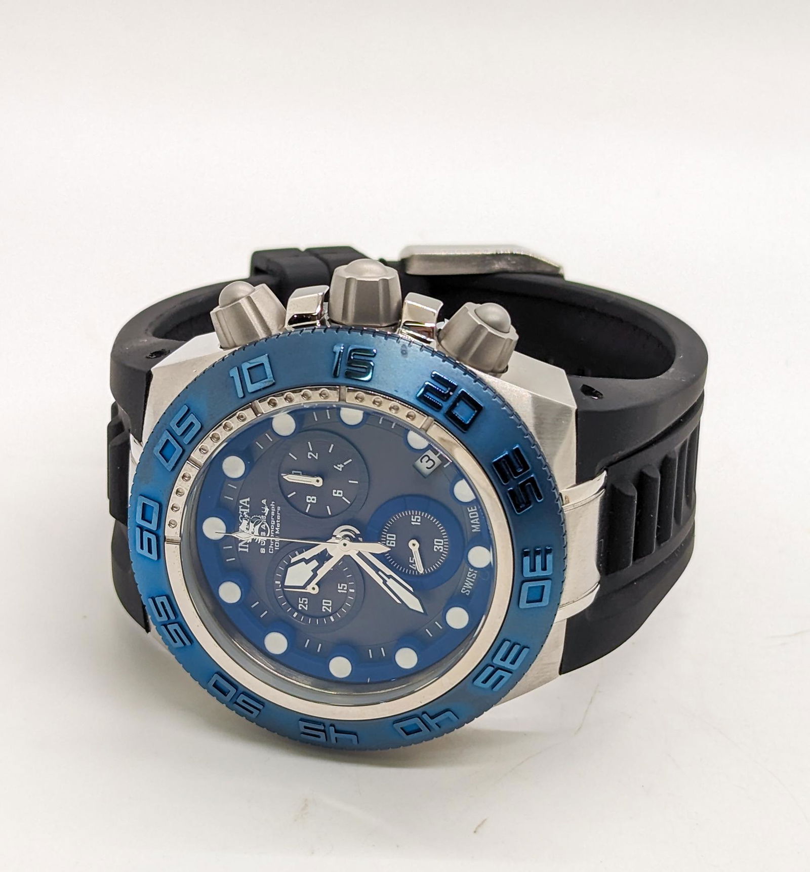 Invicta Subaqua Sport Men's Watch: Invicta Subaqua Sport Men's Watch, model 15575, Swiss Quartz movement, black and blue Literature Brooks Auction is not responsible for outbids. Questions? Call the office at (856) 694-2960 or email u