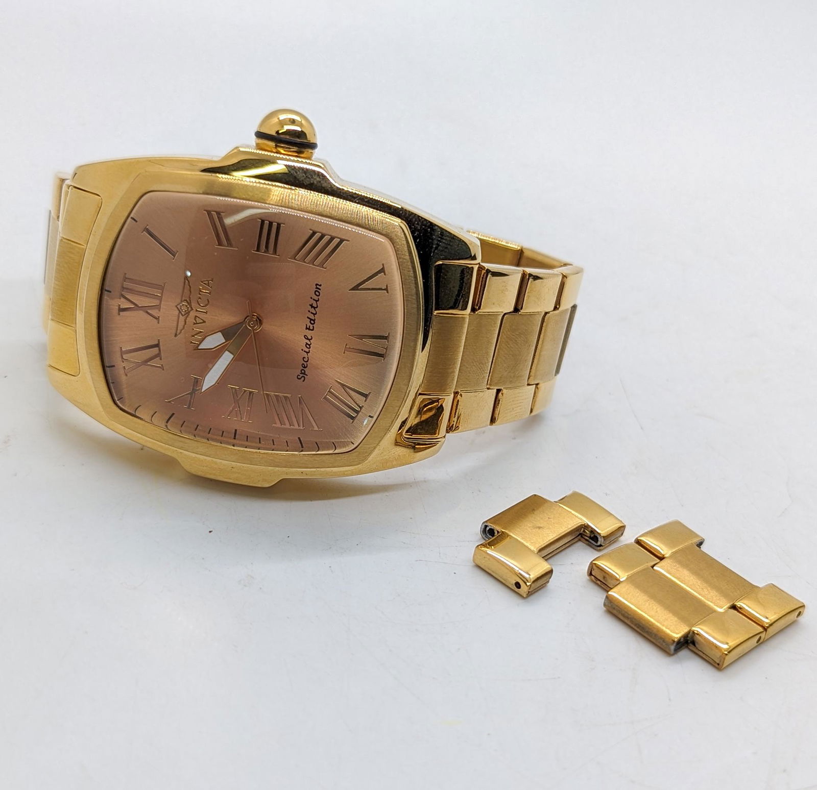 Invicta Lupah Men's Watch: Invicta Lupah Men's Watch, model 15192, with Japan movement, special edition, with extra links Literature Brooks Auction is not responsible for outbids. Questions? Call the office at (856) 694-2960 o