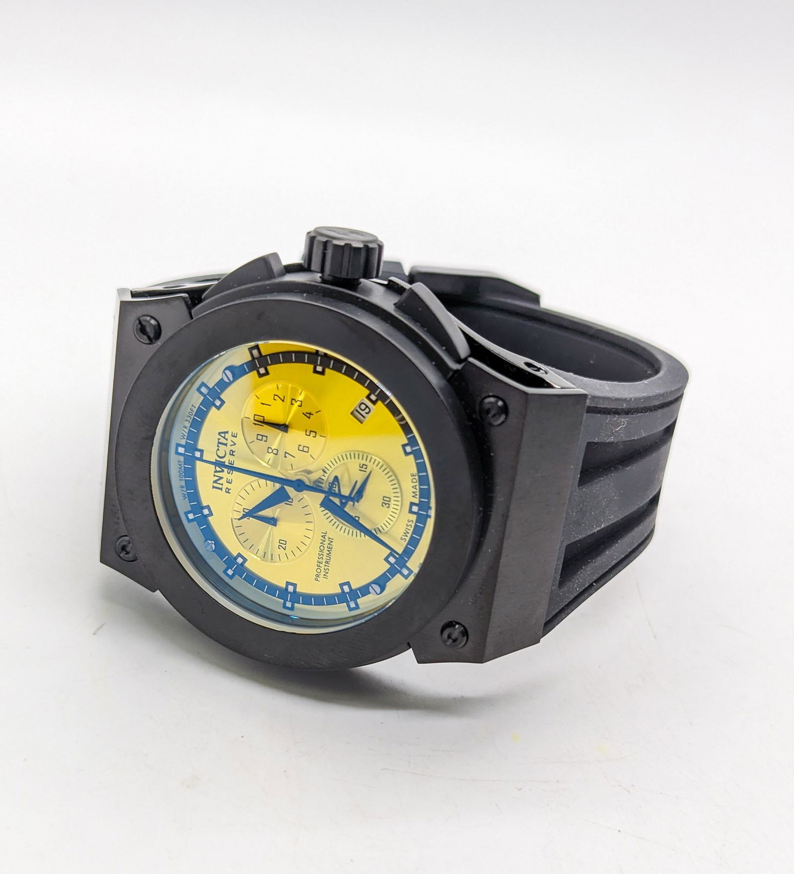 Invicta Akula Sport Men's Watch: Invicta Akula Reserve Sport Men's Watch, model 80772, Swiss Quartz movement, yellow Literature Brooks Auction is not responsible for outbids. Questions? Call the office at (856) 694-2960 or email us