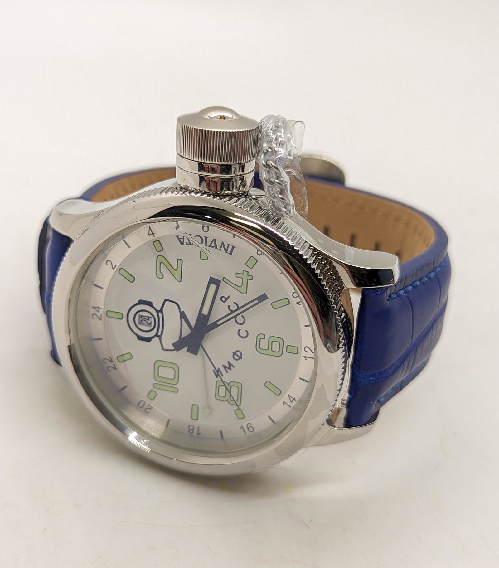 Invicta Pro Diver Men's Watch: Invicta Pro Diver Men's Watch, Russian model 7003, Swiss Quartz movement, alligator band Literature Brooks Auction is not responsible for outbids. Questions? Call the office at (856) 694-2960 or emai