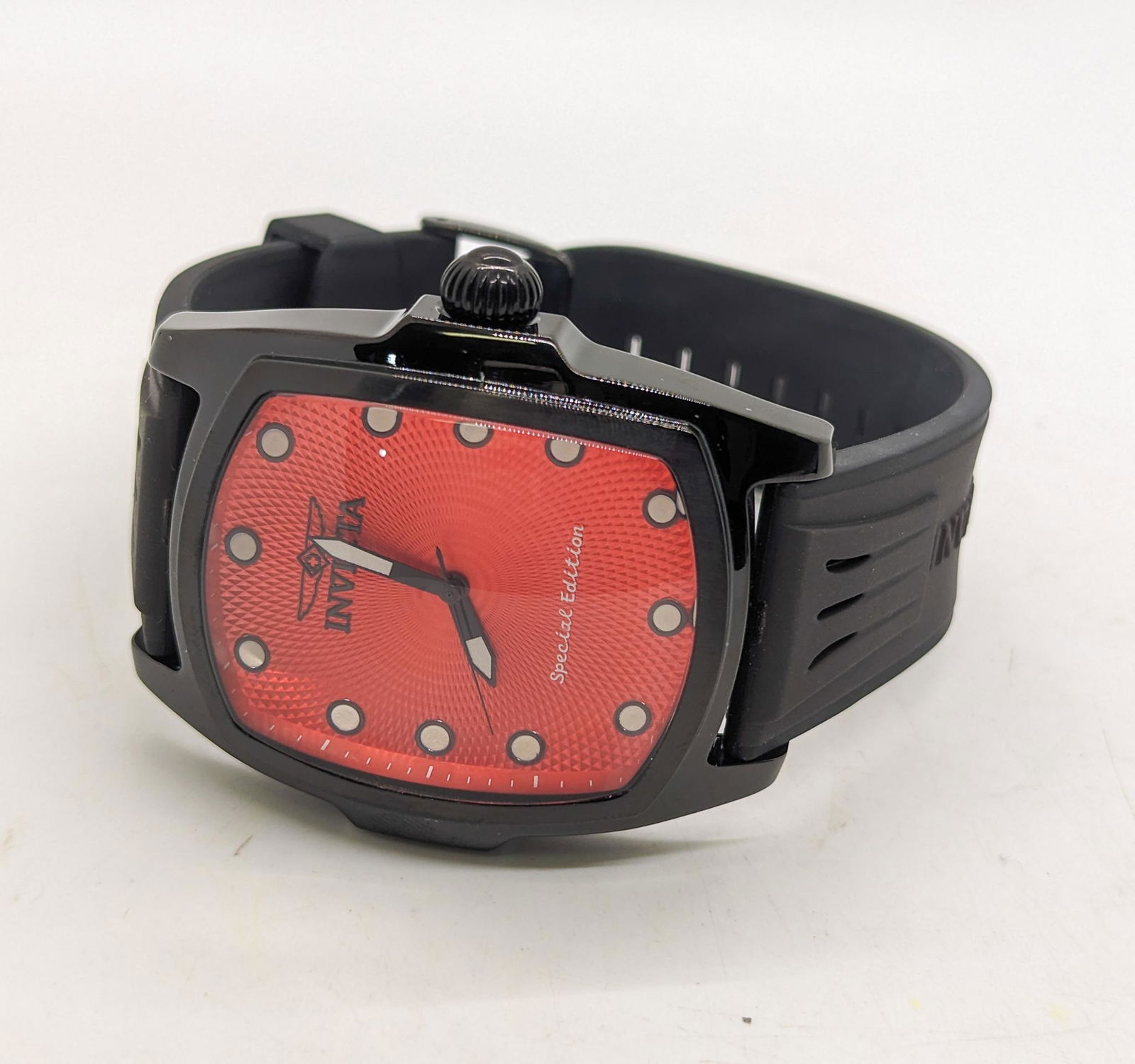 Invicta Lupah Men's Watch: Invicta Lupah Men's Watch, model 19509, with Japan movement, special edition Literature Brooks Auction is not responsible for outbids. Questions? Call the office at (856) 694-2960 or email us directl