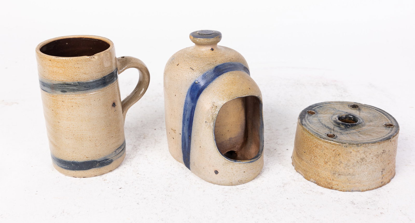 Three Pieces of Blue-Decorated Stoneware (1 of 5)