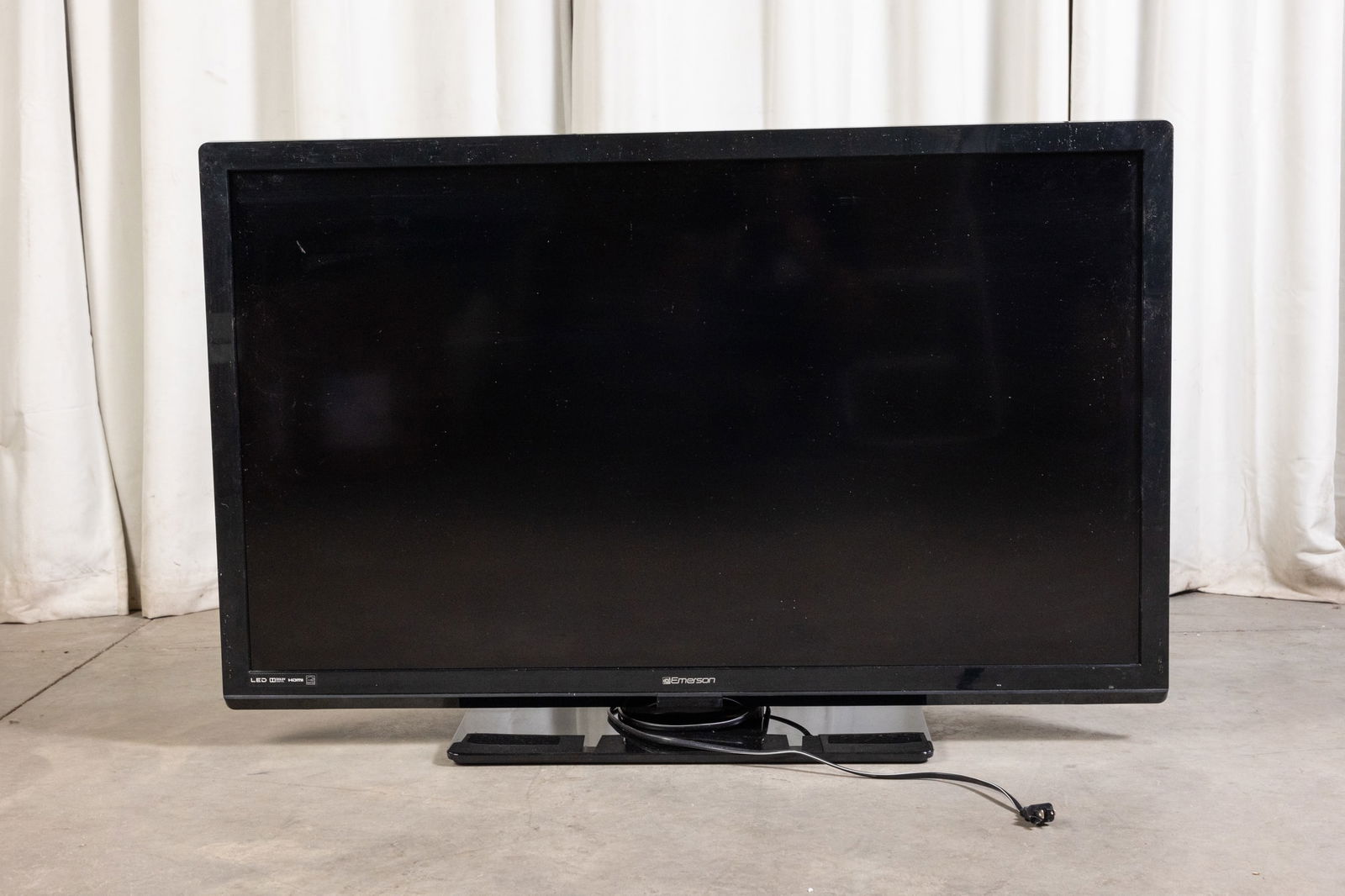 Emerson Led Tv, Model Lf461em4 Auction