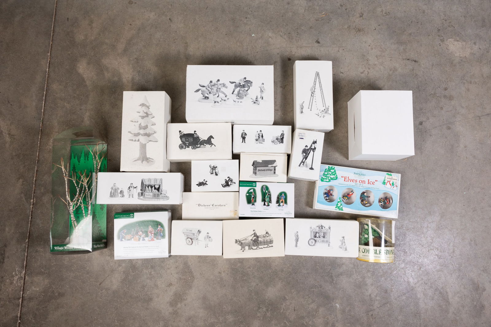 Large Selection of Department 56 Dickens' Village Heritage Collection Accessories (1 of 10)