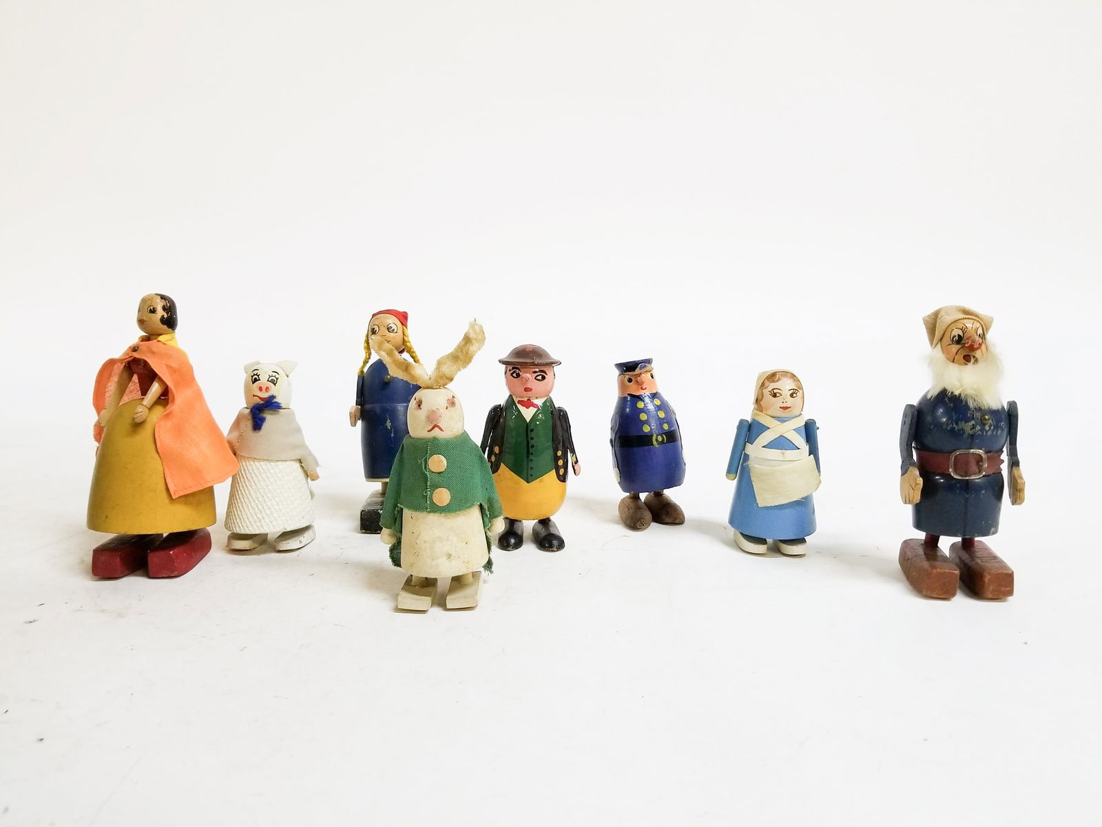 Ten Wooden Wilson Walkies Vintage Toys Featuring Disney (1 of 4)