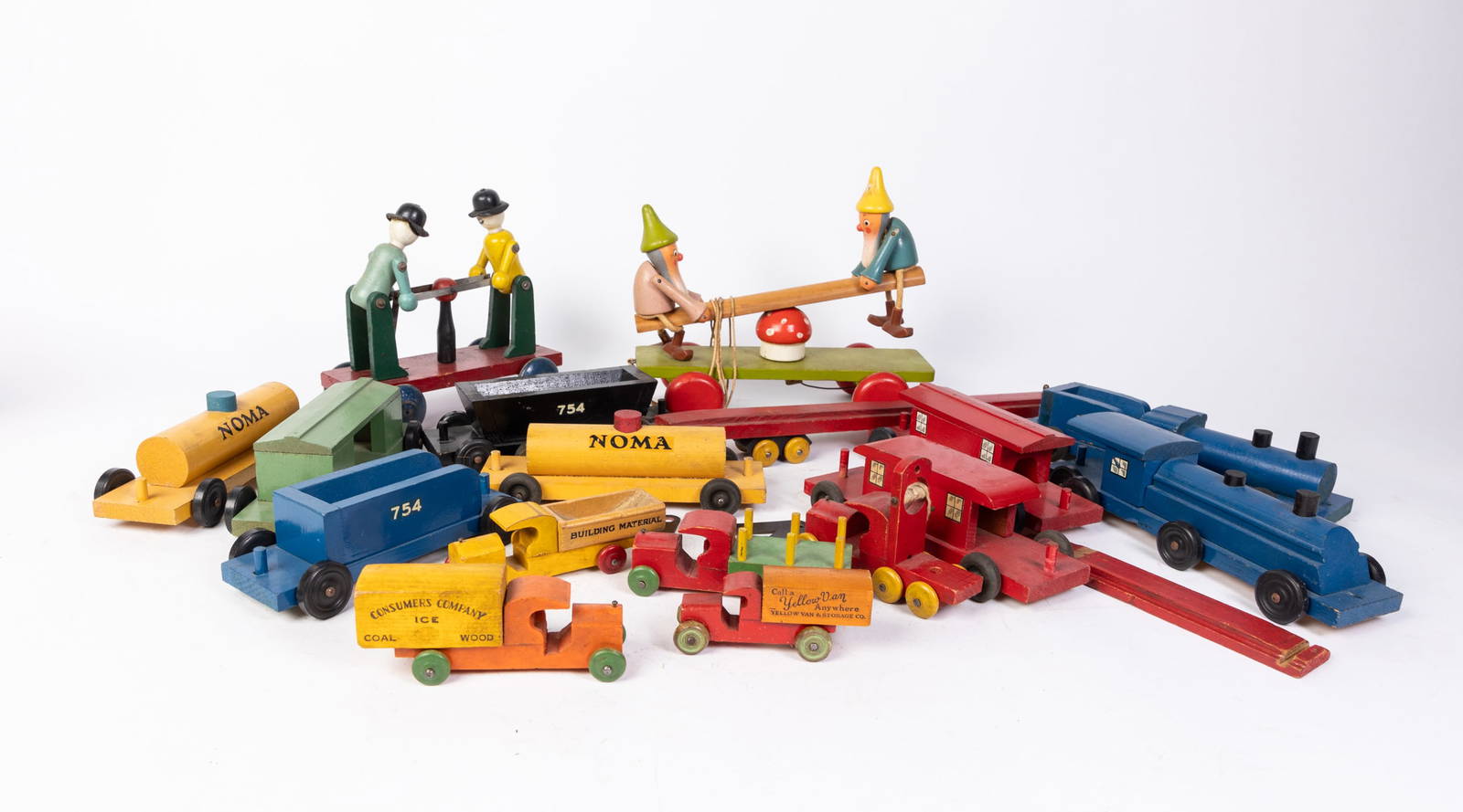 Vintage Wooden Toy Railroad Cars Auction