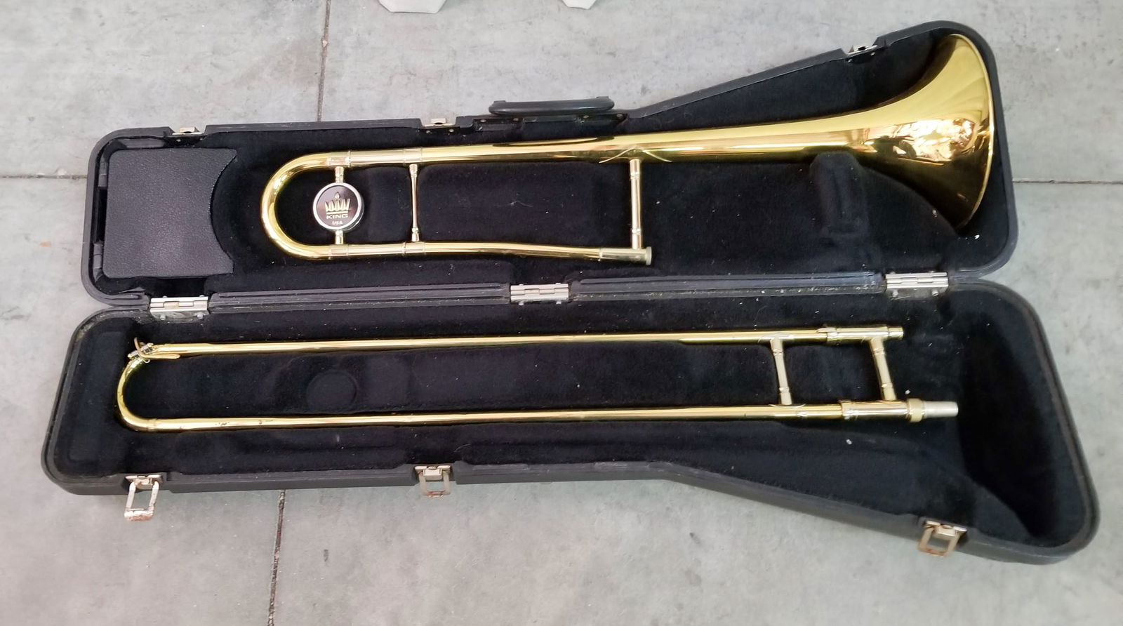 King USA Trombone in Case (1 of 4)