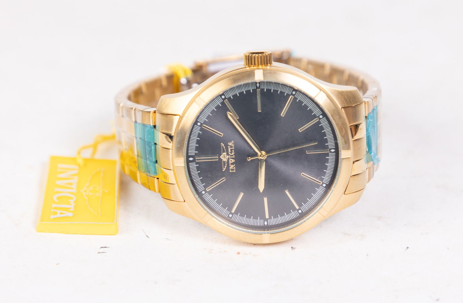 Invicta Specialty Men's Watch: Invicta Specialty Men's Watch, model #19214, stainless steel, Japan Quartz, 100m water resistance Size 6" x 6" x 6" Literature Brooks Auction is not responsible for outbids. Questions? Call the offi