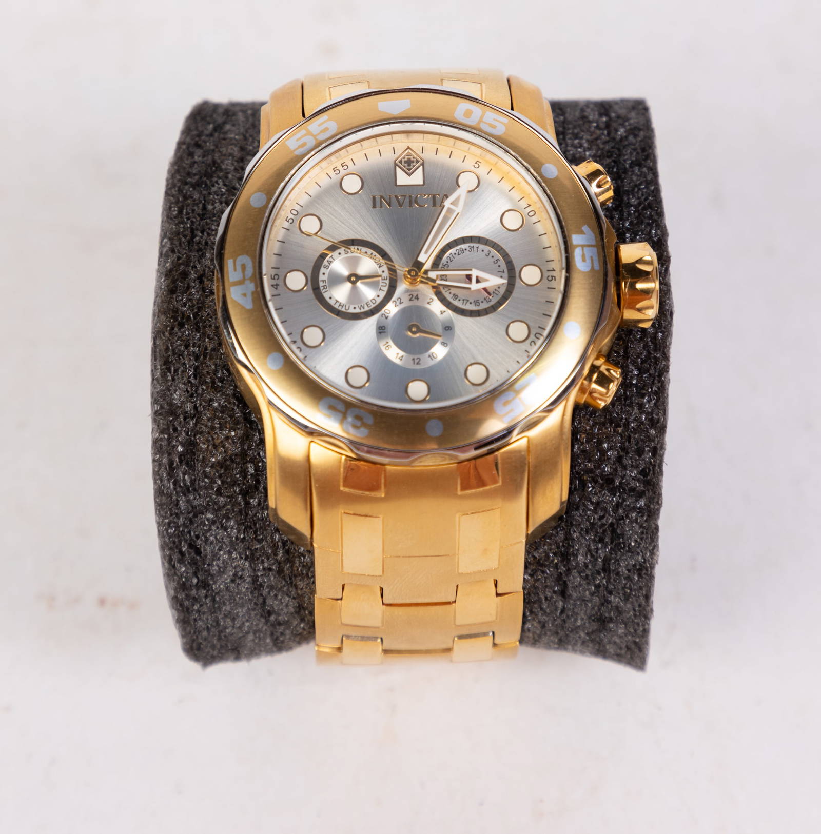 Invicta Pro Diver Men's Watch Auction