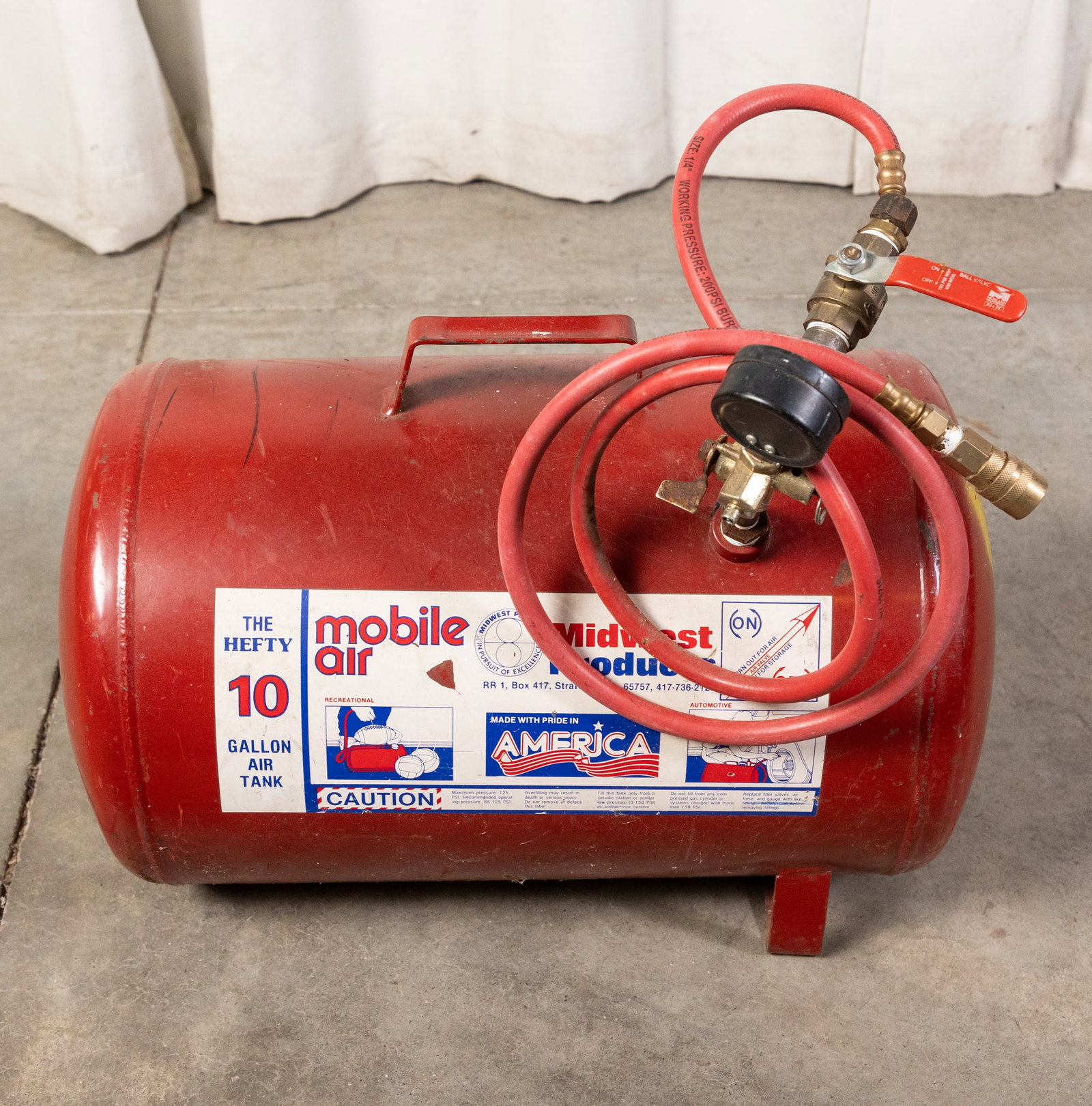 Mobile Air 10 Gallon Hefty Air Tank (1 of 4)