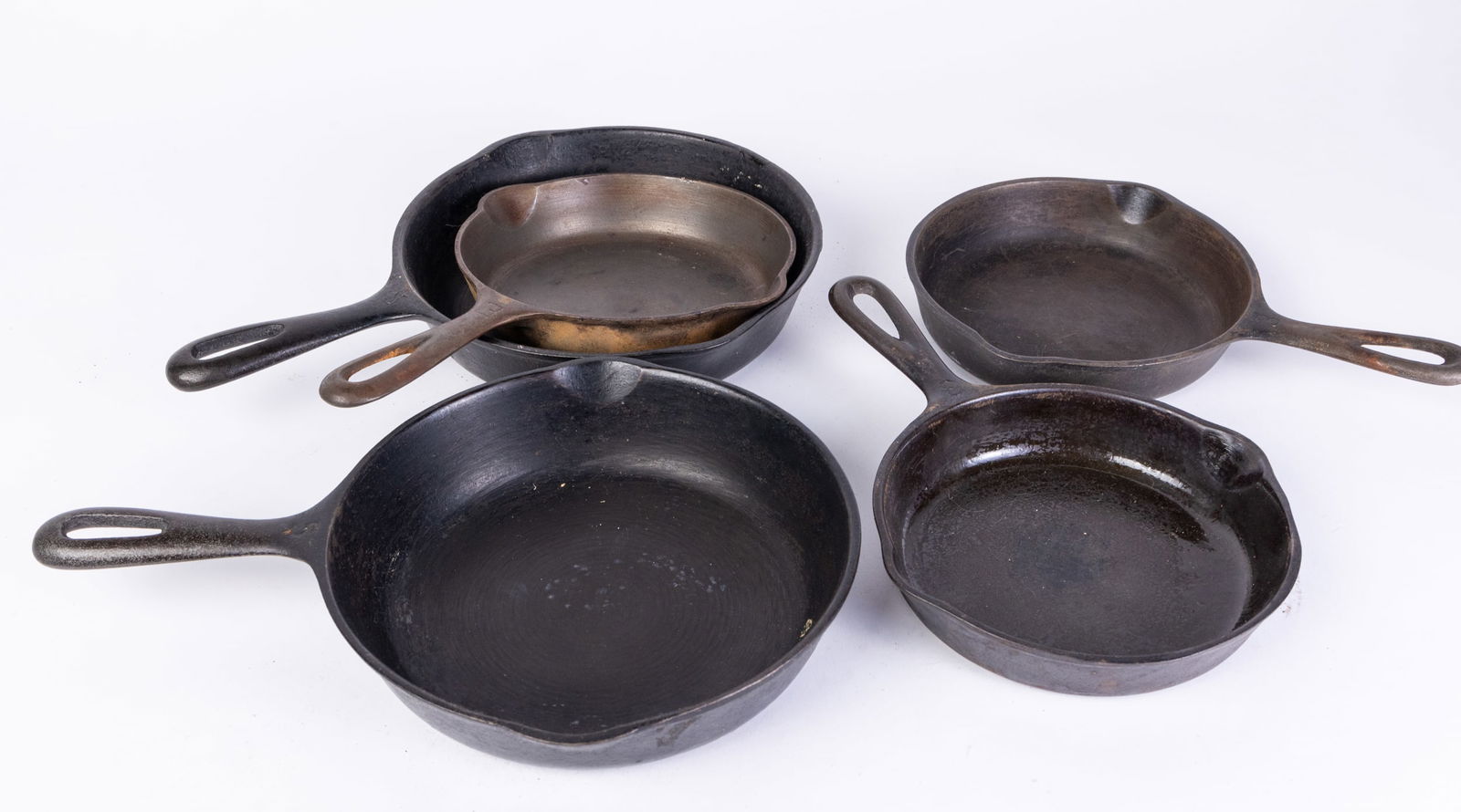 Vintage Cast Iron Skillets Featuring Wagnerware and Griswold (1 of 5)