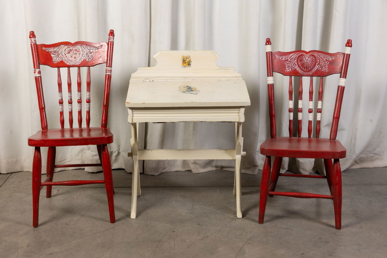 Three Pieces of Vintage Children's Furniture (1 of 6)