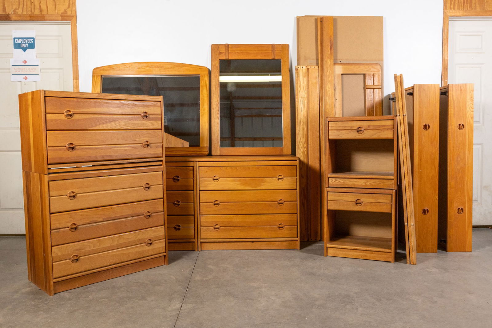 Danish Mid Century Modern MCM Queen Size Oak Bedroom Set (1 of 18)