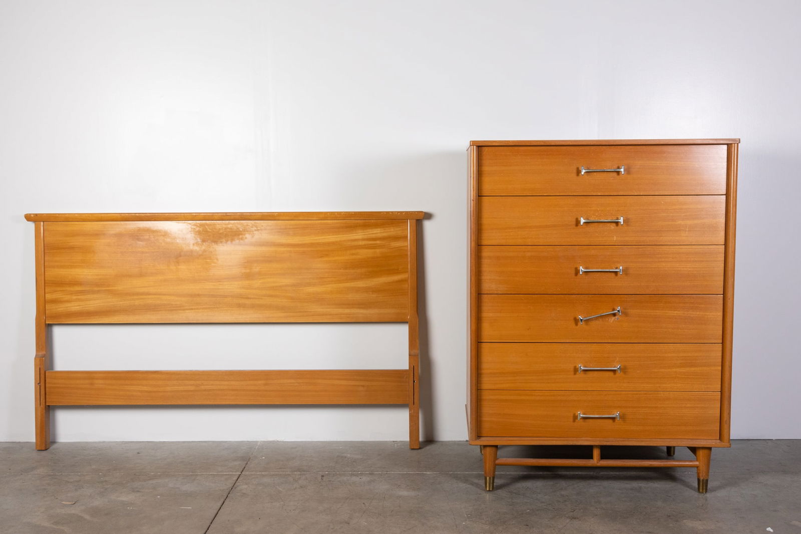 Drexel MCM Mid Century Modern Chest of Drawers - Full Size Headboard (1 of 10)